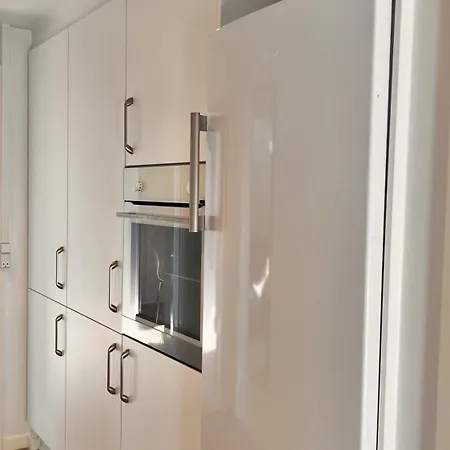 I Taet Pa Centrum Og Havn