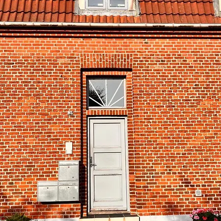 I Taet Pa Centrum Og Havn Apartamento