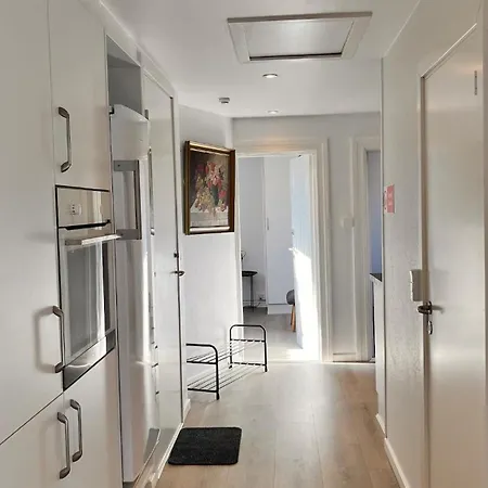 I Taet Pa Centrum Og Havn Apartamento *