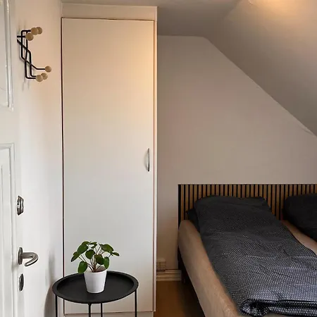 I Taet Pa Centrum Og Havn Apartamento